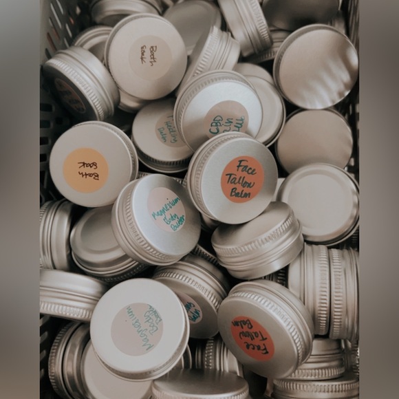 Empowered Women Live Sunday Pop-Up Show💗with @mermaid_mess💗Share Tray Open! - Picture 10 of 15